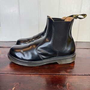 Dr. Martens 2976 Chelsea Boots – Black Leather – Men’s 8